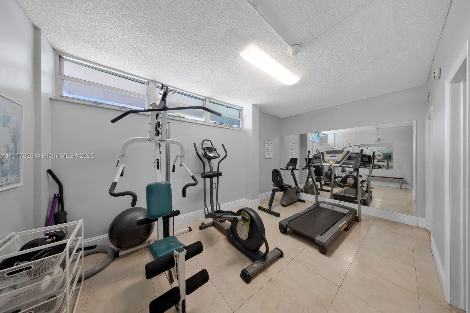 KEYSTONE HARBOR CLUB COND · #1105 in North Miami - Photo 17