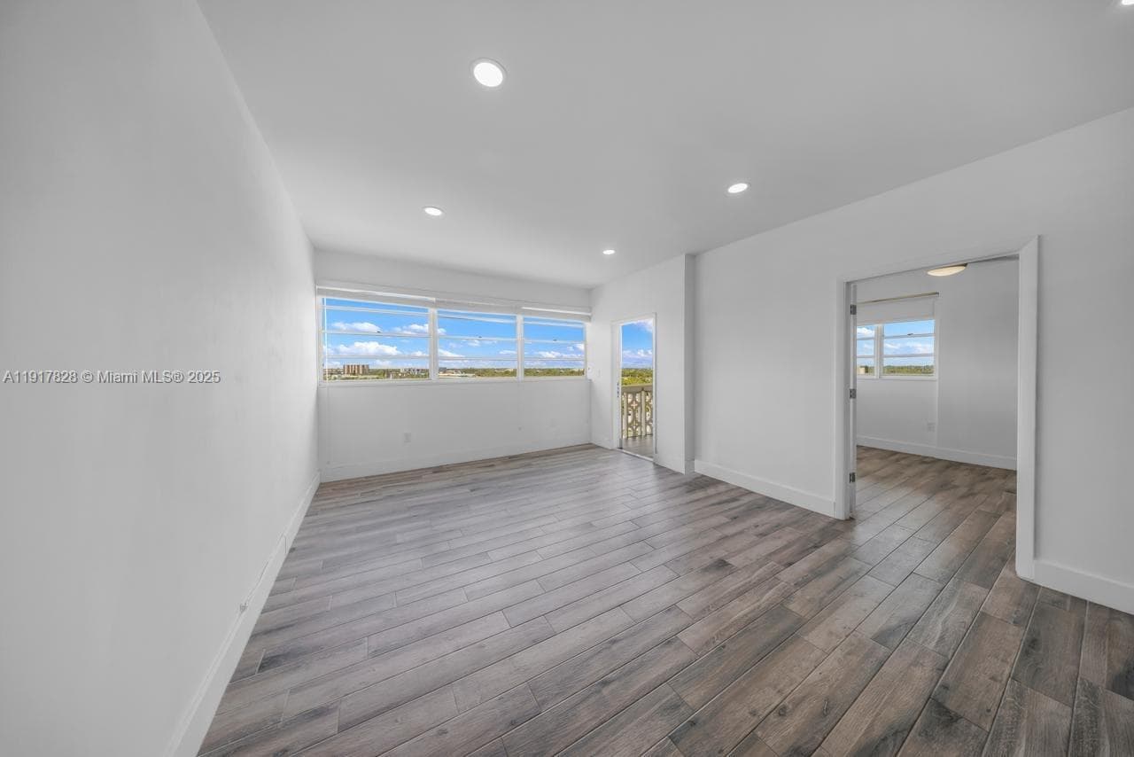 KEYSTONE HARBOR CLUB COND · #1105 in North Miami - Photo 10