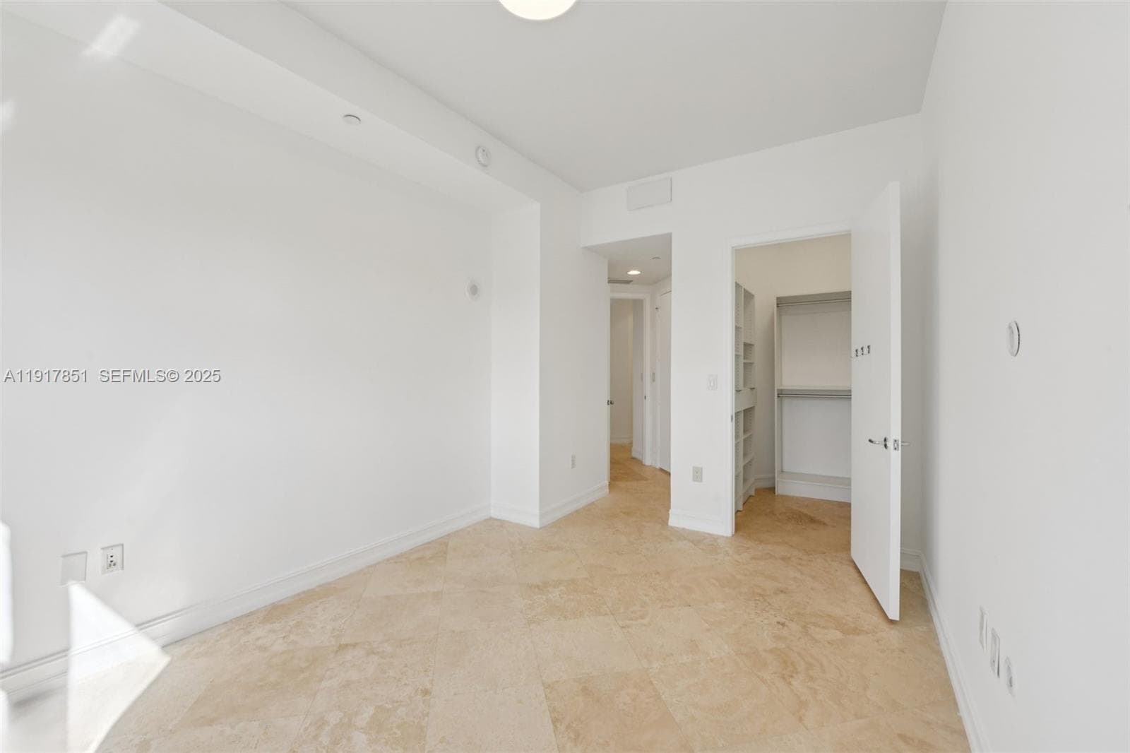 TURNBERRY VILLAGE SO TOWER · #402 in Aventura - Photo 23