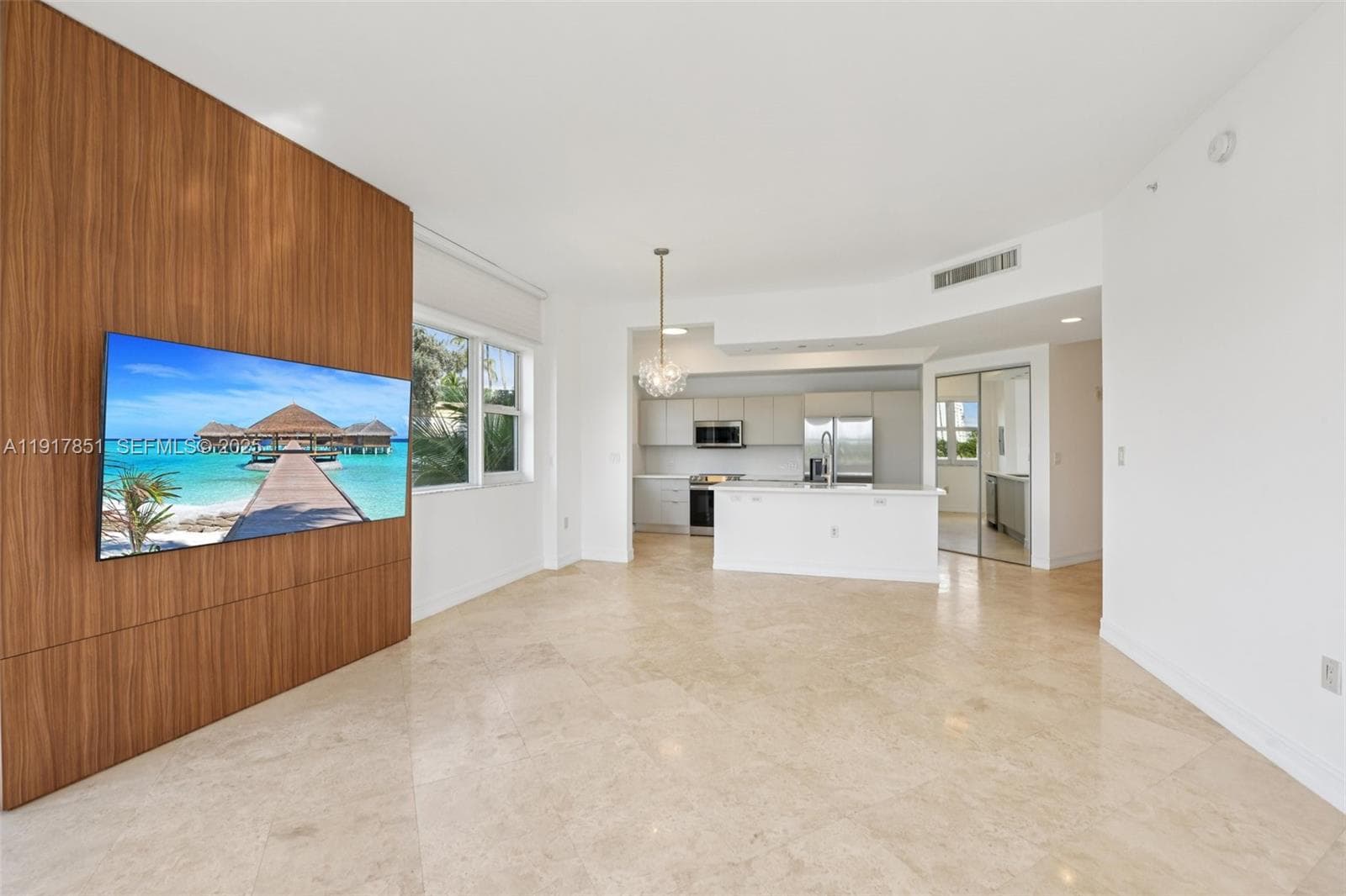TURNBERRY VILLAGE SO TOWER · #402 in Aventura - Photo 2