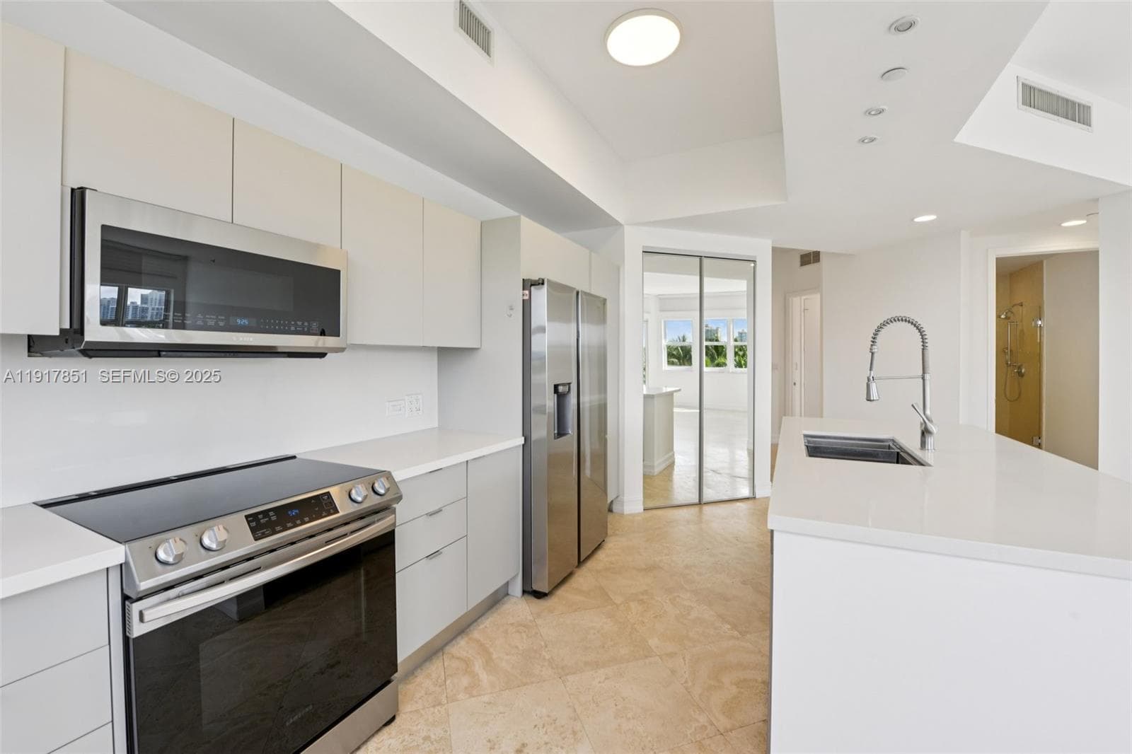 TURNBERRY VILLAGE SO TOWER · #402 in Aventura - Photo 6