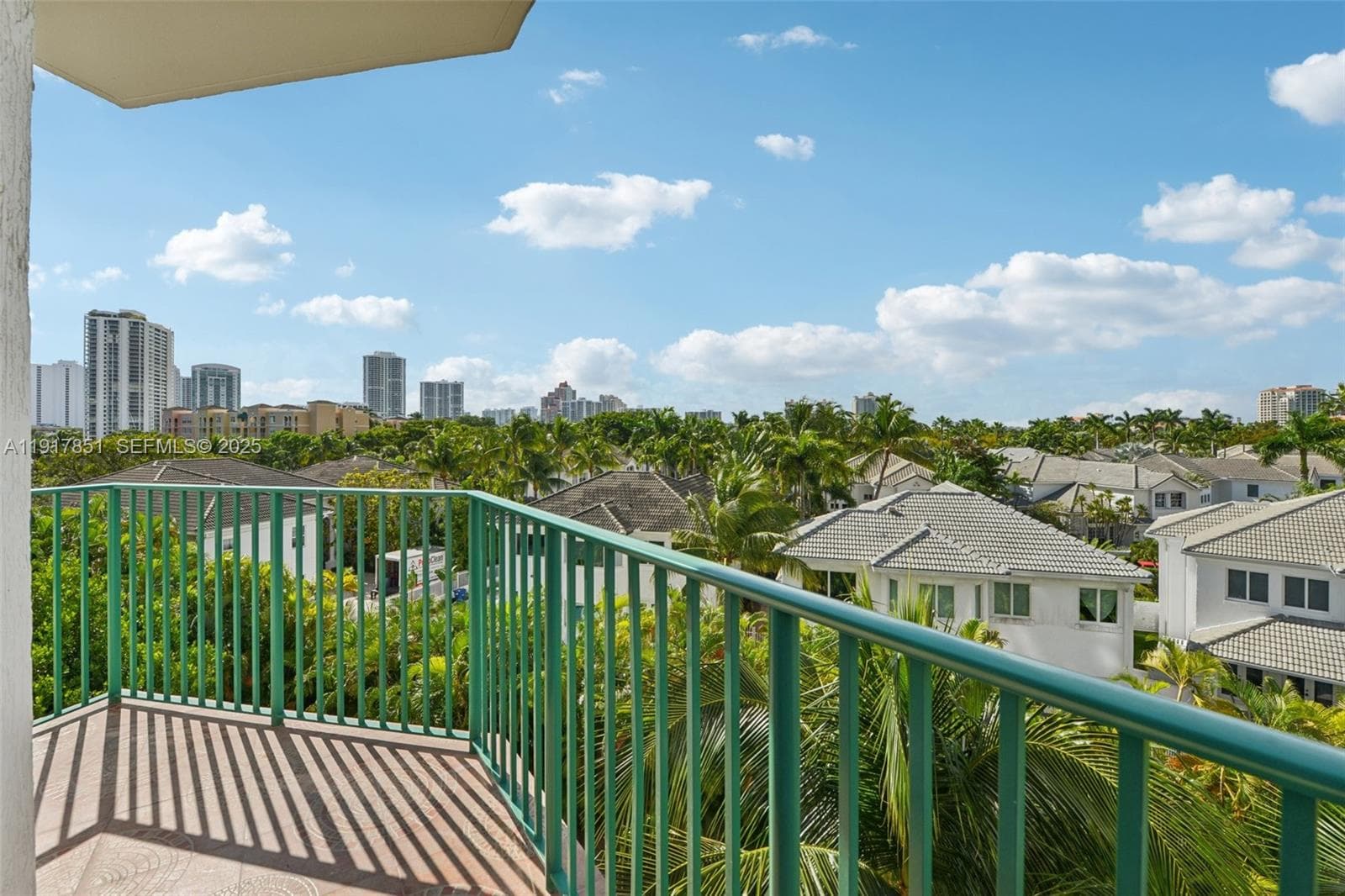 TURNBERRY VILLAGE SO TOWER · #402 in Aventura - Photo 28