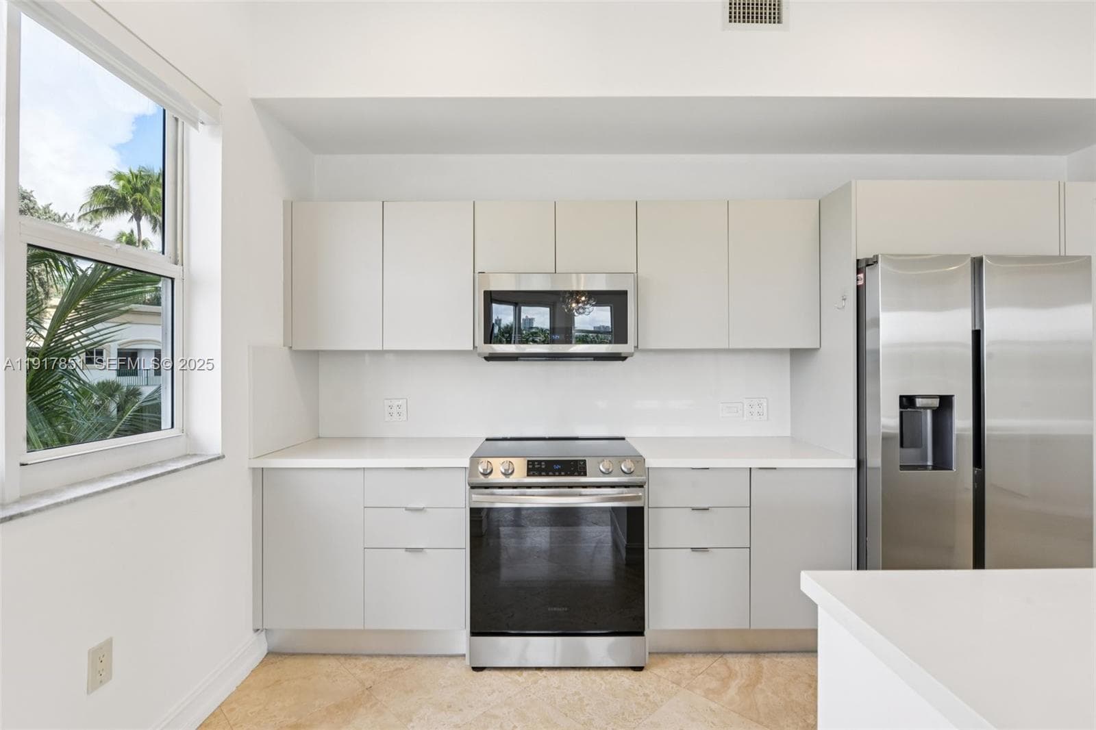 TURNBERRY VILLAGE SO TOWER · #402 in Aventura - Photo 5