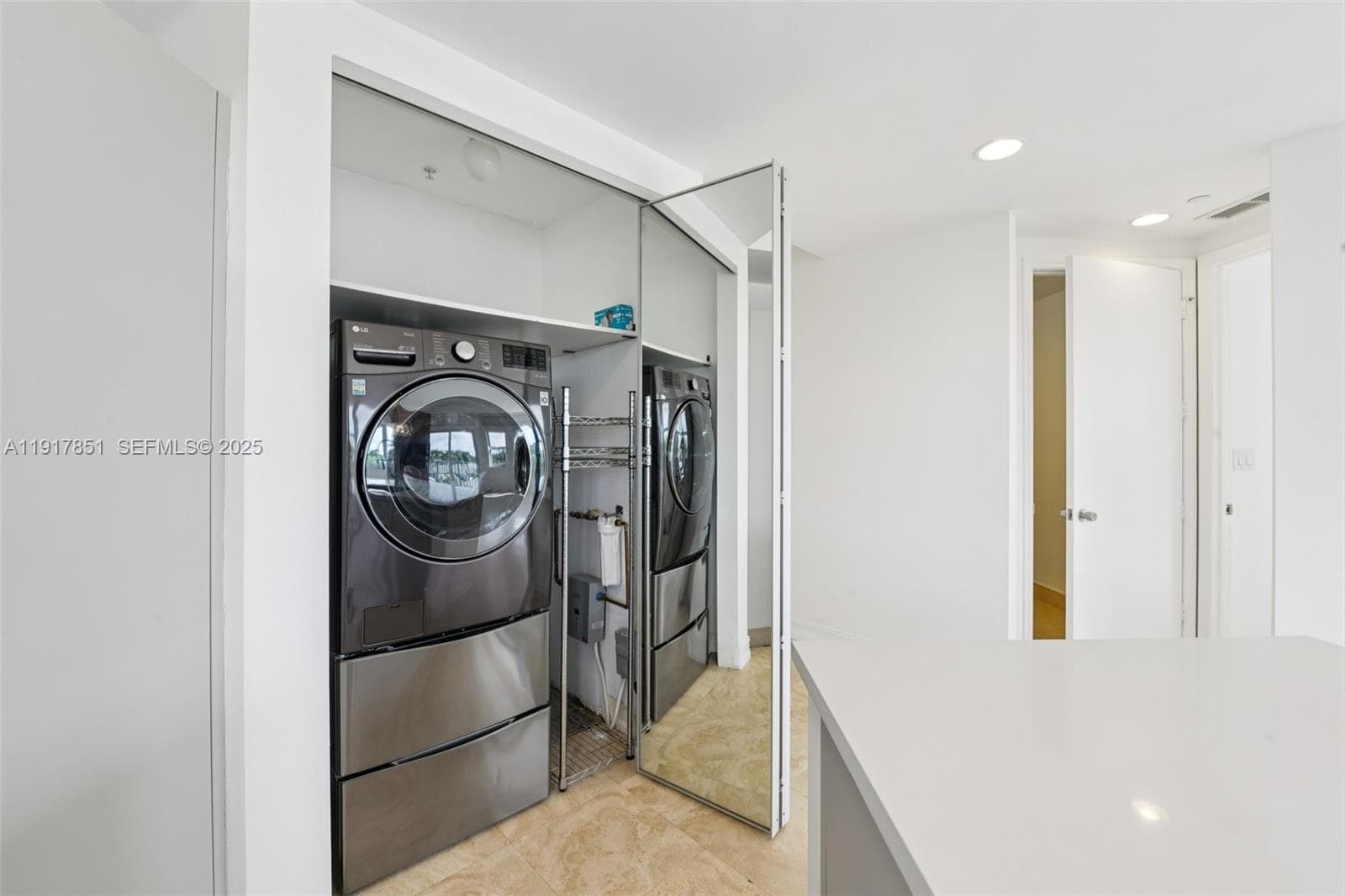 TURNBERRY VILLAGE SO TOWER · #402 in Aventura - Photo 9