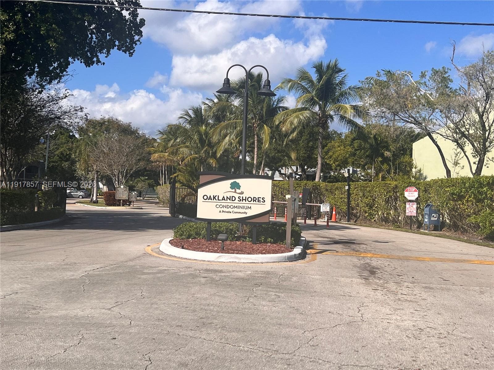 Oakland Shores · #J106 in Oakland Park - Photo 31