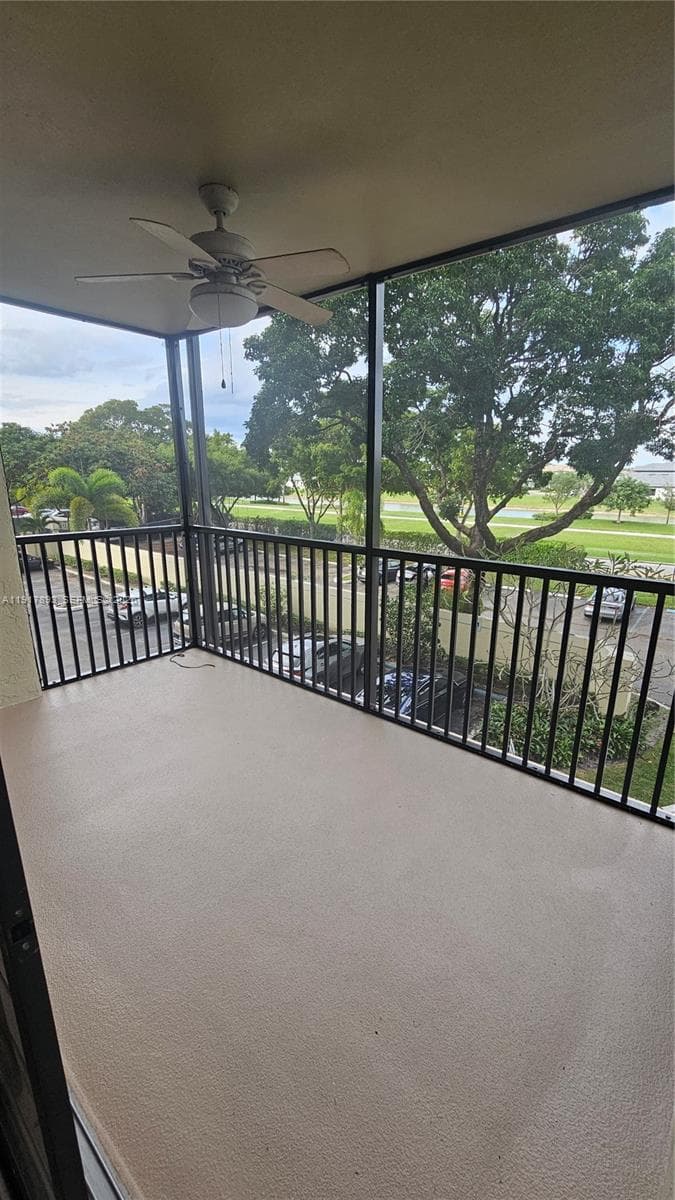 LAKE EMERALD CONDOMINIUM · #311 in Oakland Park - Photo 6
