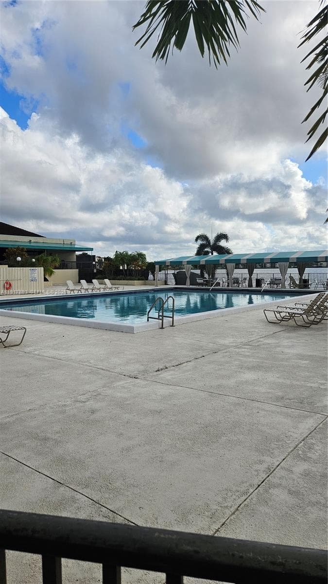 LAKE EMERALD CONDOMINIUM · #311 in Oakland Park - Photo 28