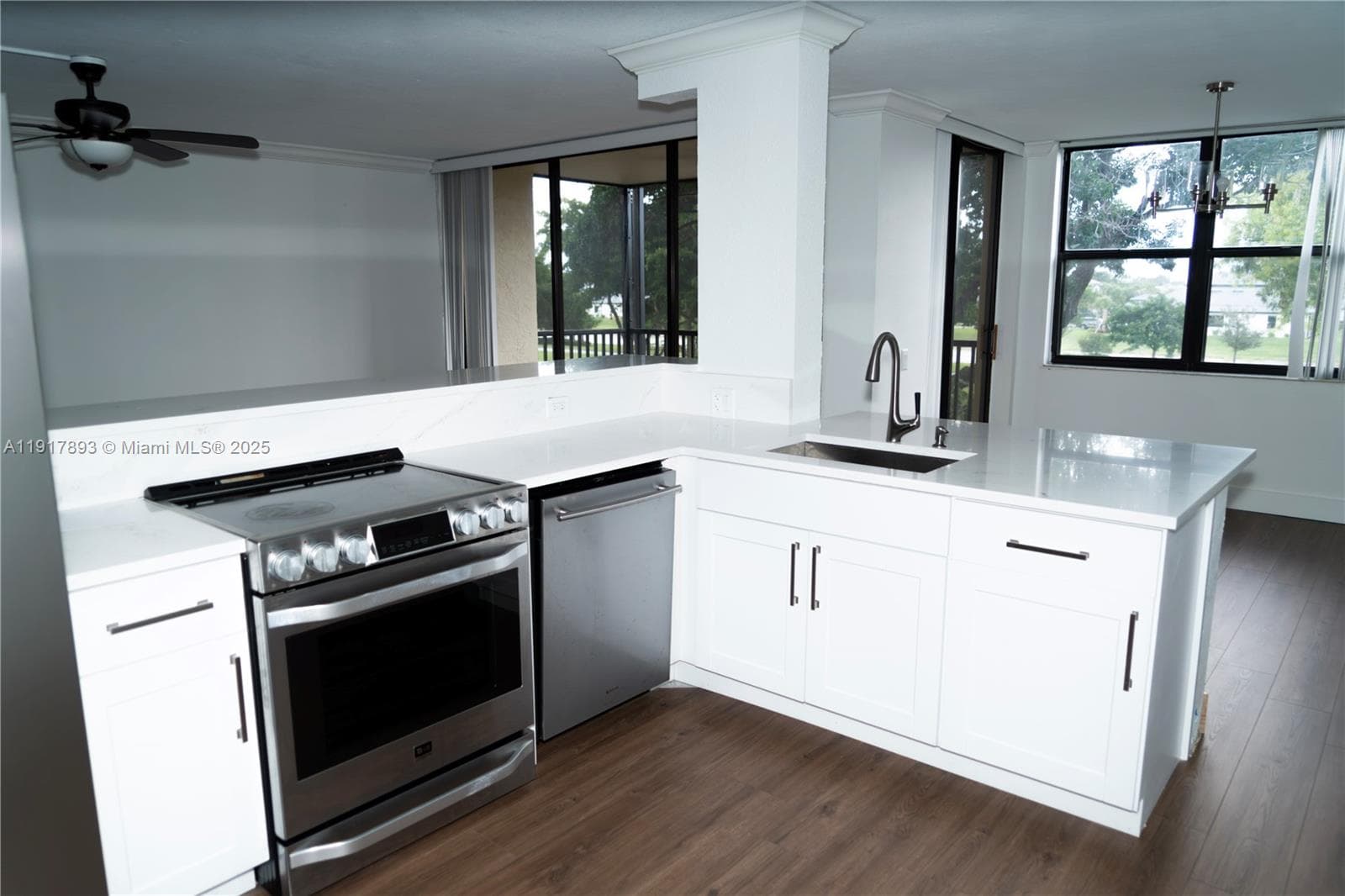 LAKE EMERALD CONDOMINIUM · #311 in Oakland Park - Photo 44