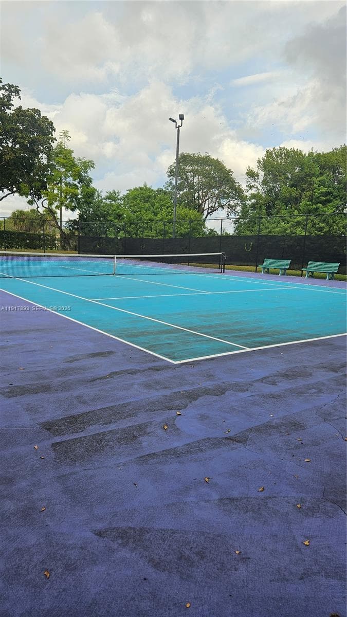 LAKE EMERALD CONDOMINIUM · #311 in Oakland Park - Photo 29