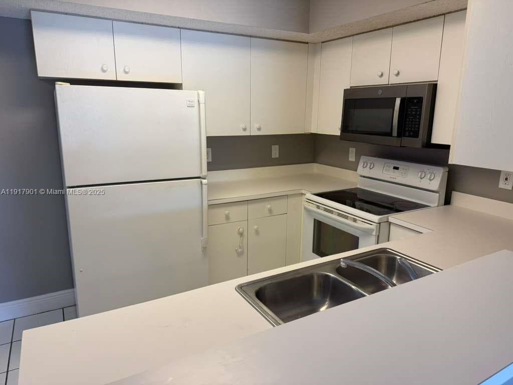 CLUB CARIBE CONDO · #508 in Coconut Creek - Photo 10