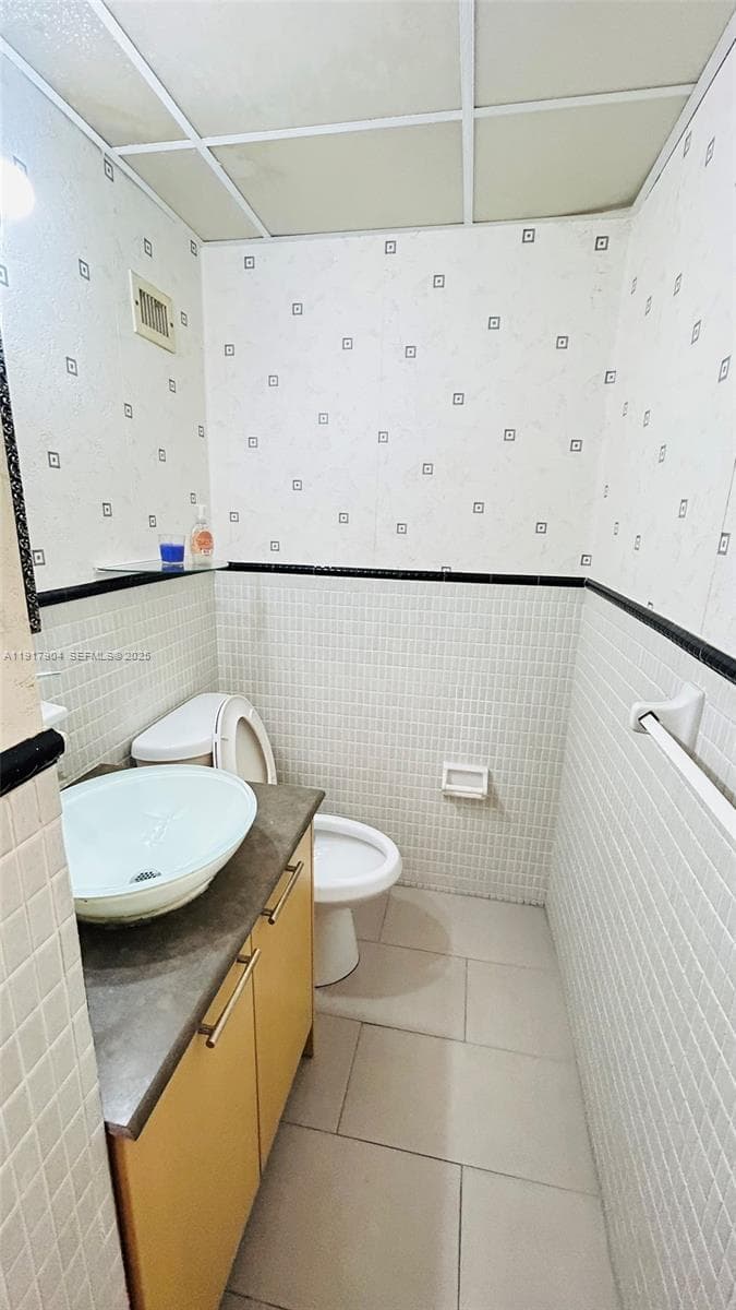 DORSEY ARMS CONDO · #604 in Hallandale Beach - Photo 12