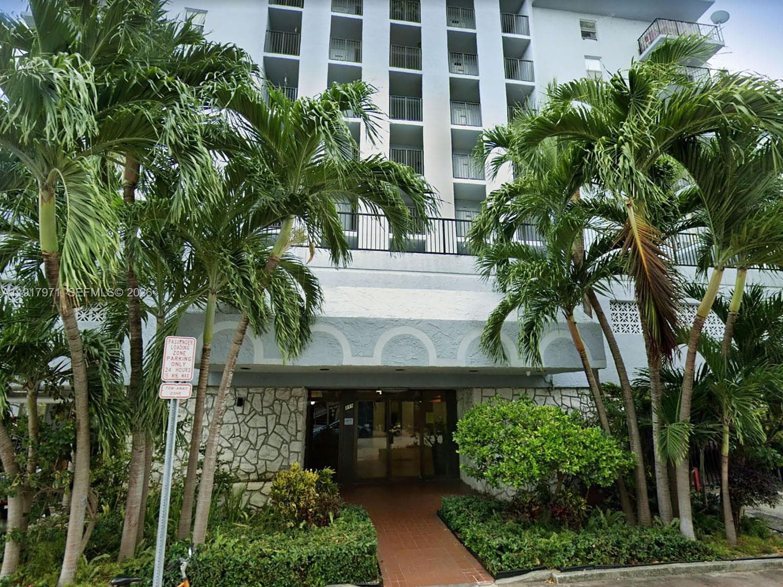 BAYCOURT TOWERS CONDO · #3M in Miami Beach - Photo 1