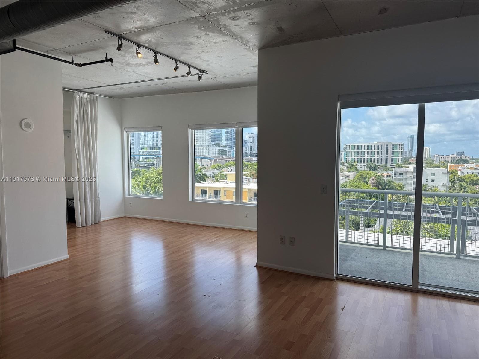 NEO CONDO · #712 in Miami - Photo 6
