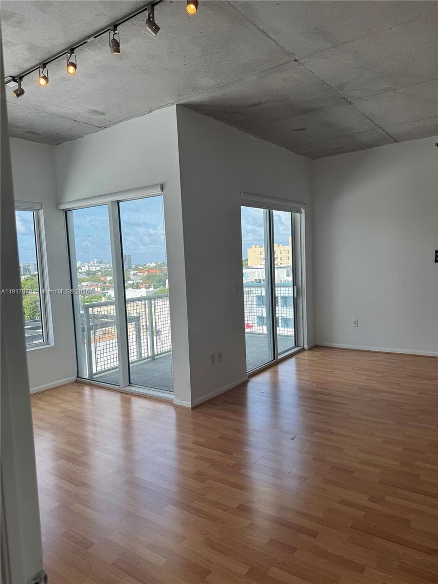 NEO CONDO · #712 in Miami - Photo 8