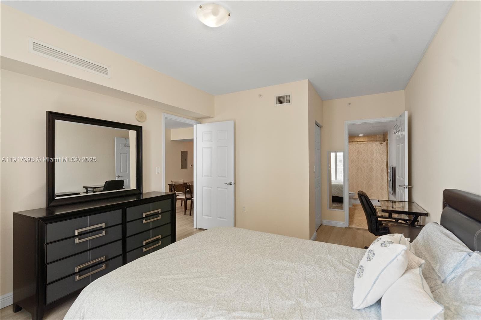 DUO CONDOMINIUM WEST · #705W in Hallandale Beach - Photo 17