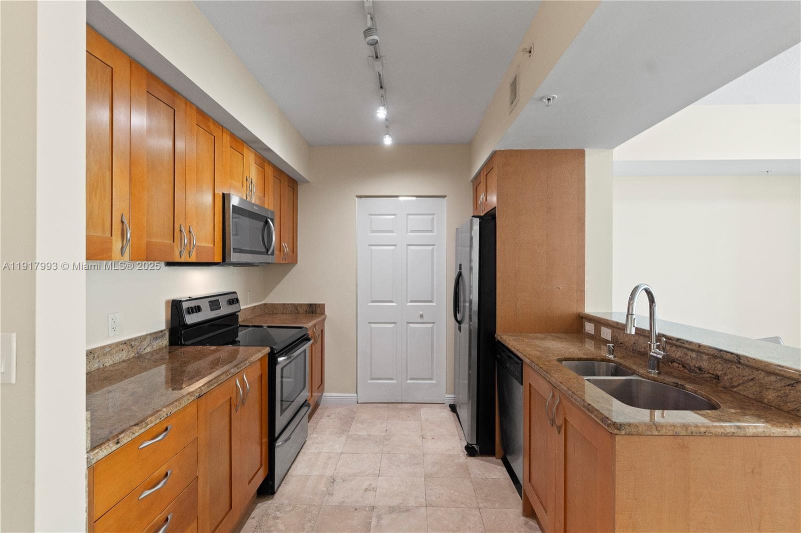 DUO CONDOMINIUM WEST · #705W in Hallandale Beach - Photo 9