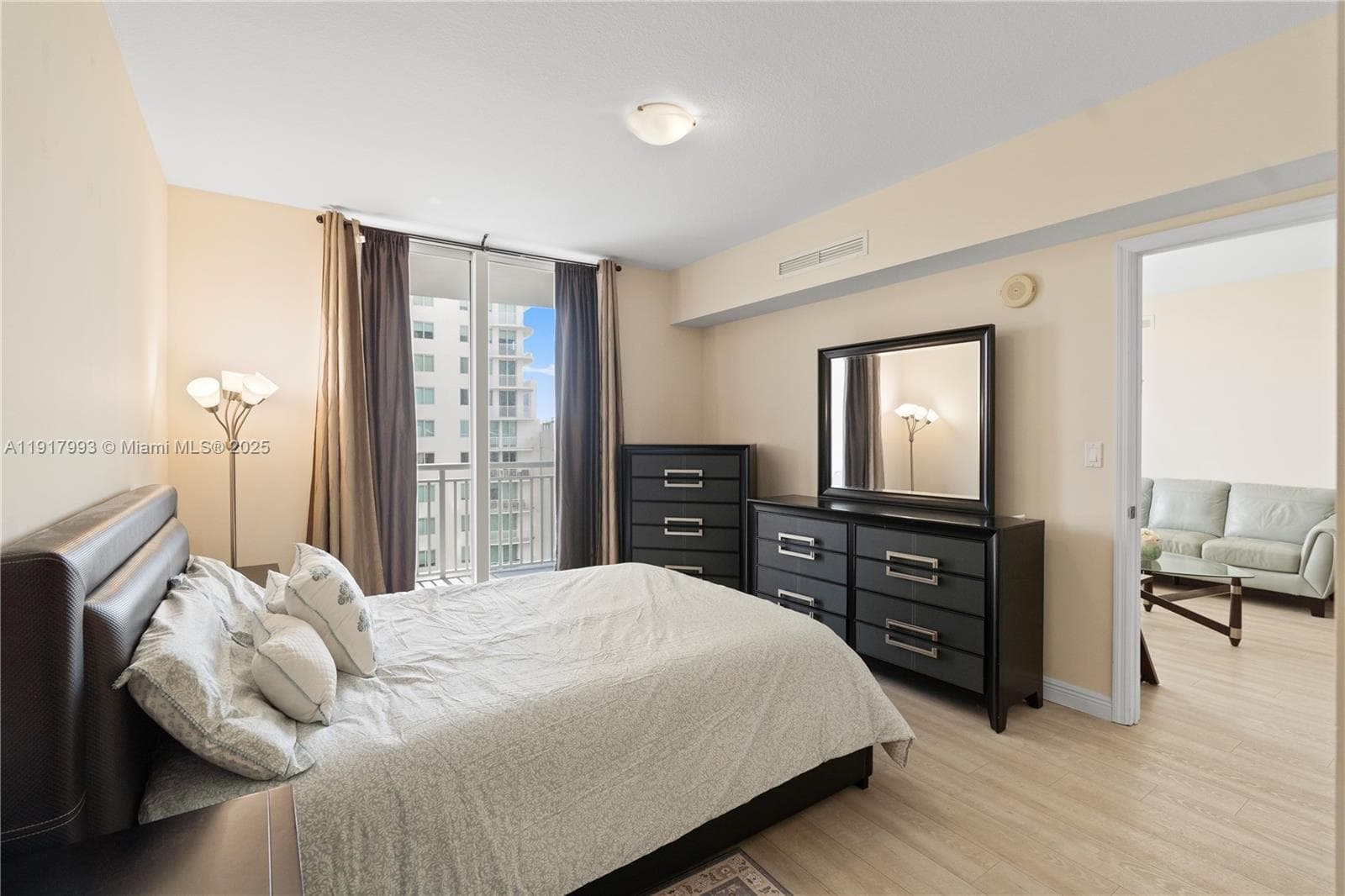 DUO CONDOMINIUM WEST · #705W in Hallandale Beach - Photo 18