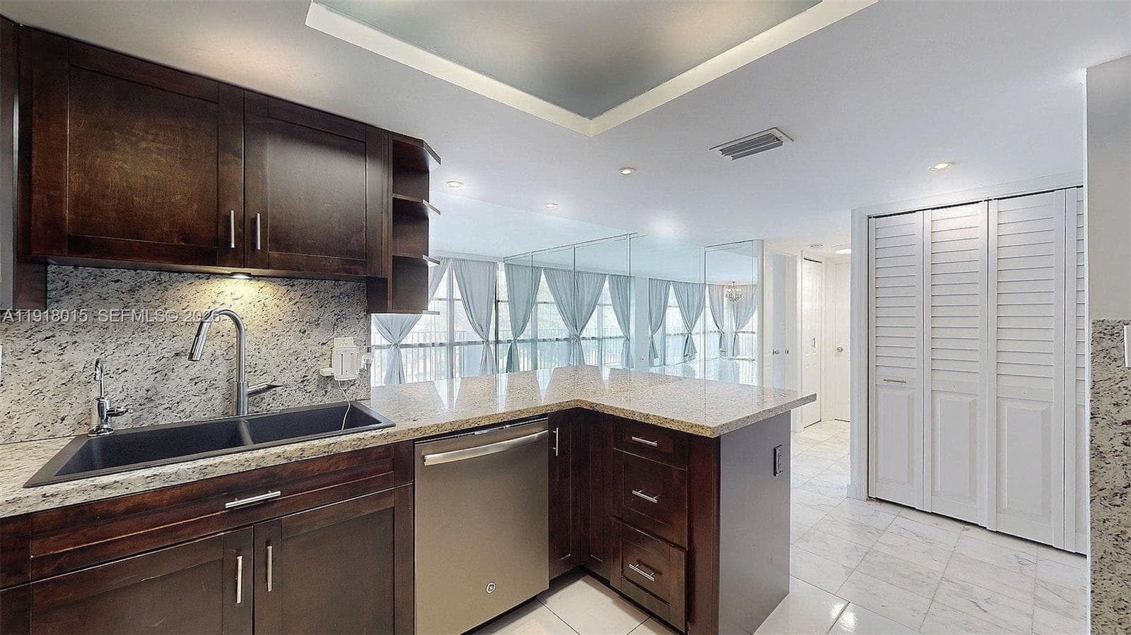 Oceanview Park Condo · #431 in Hallandale Beach - Photo 17