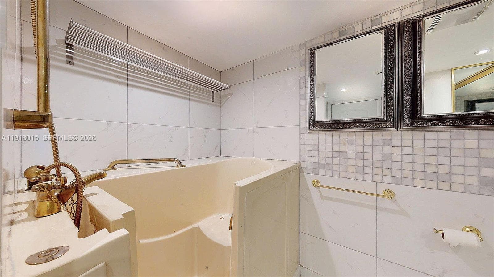 Oceanview Park Condo · #431 in Hallandale Beach - Photo 33