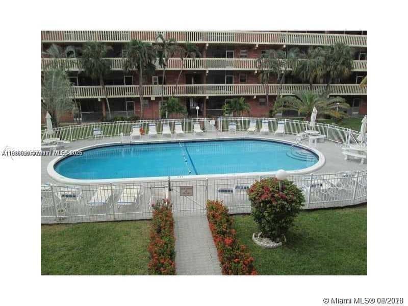 El Dorado Plaza West · #14E in Hallandale Beach - Photo 16