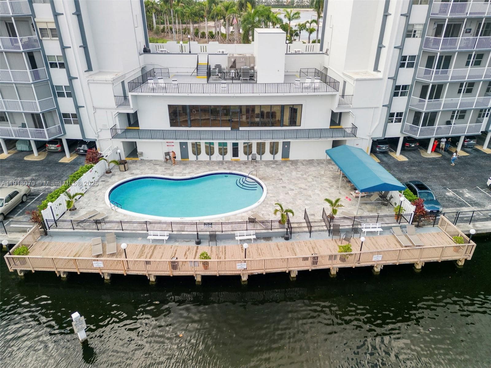 FAIRWAYS RIVIERA CONDO · #732 in Hallandale Beach - Photo 30