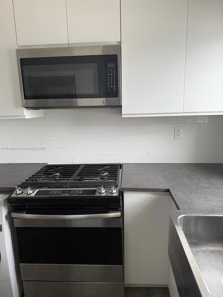 HARBOUR POINT CONDO · #10 in Bay Harbor Islands - Photo 7