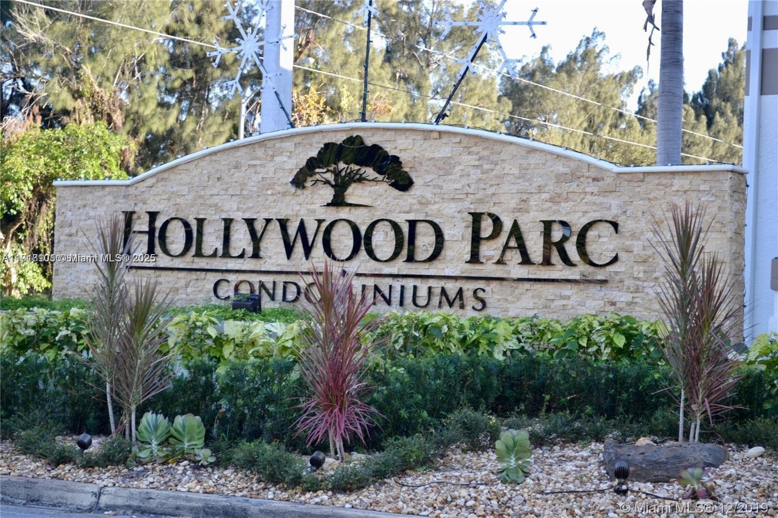 HOLLYWOOD PARC CONDOMINIU · #27-2 in Hollywood - Photo 2