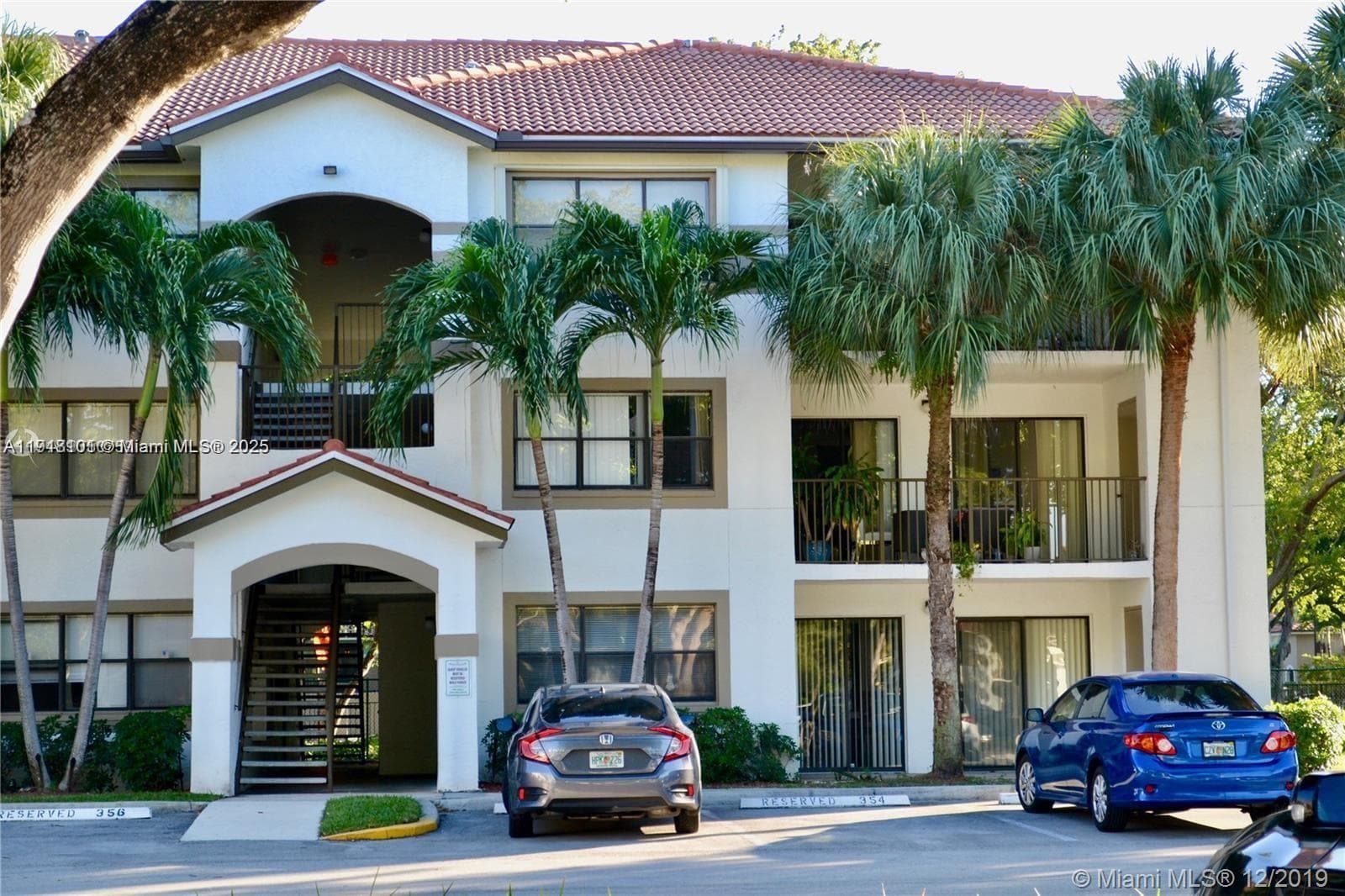 HOLLYWOOD PARC CONDOMINIU · #27-2 in Hollywood - Photo 1