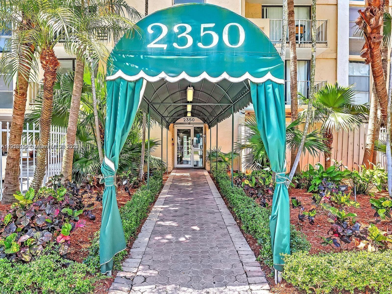 VECINO DEL MAR CONDO · #1509 in North Miami - Photo 1
