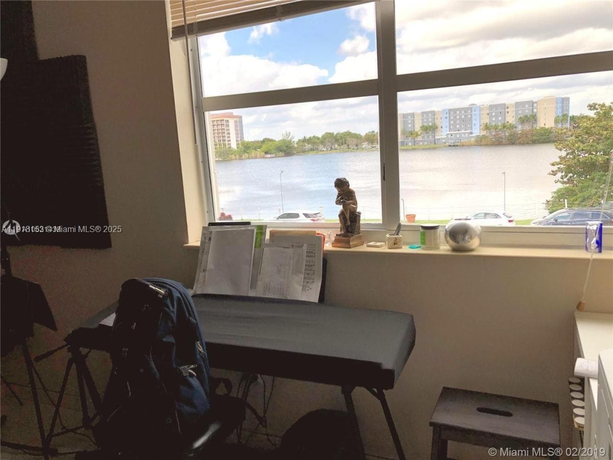 EL LAGO CONDO · #E302 in Miami - Photo 13