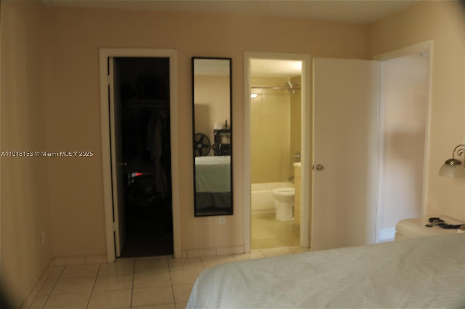 EL LAGO CONDO · #E302 in Miami - Photo 34