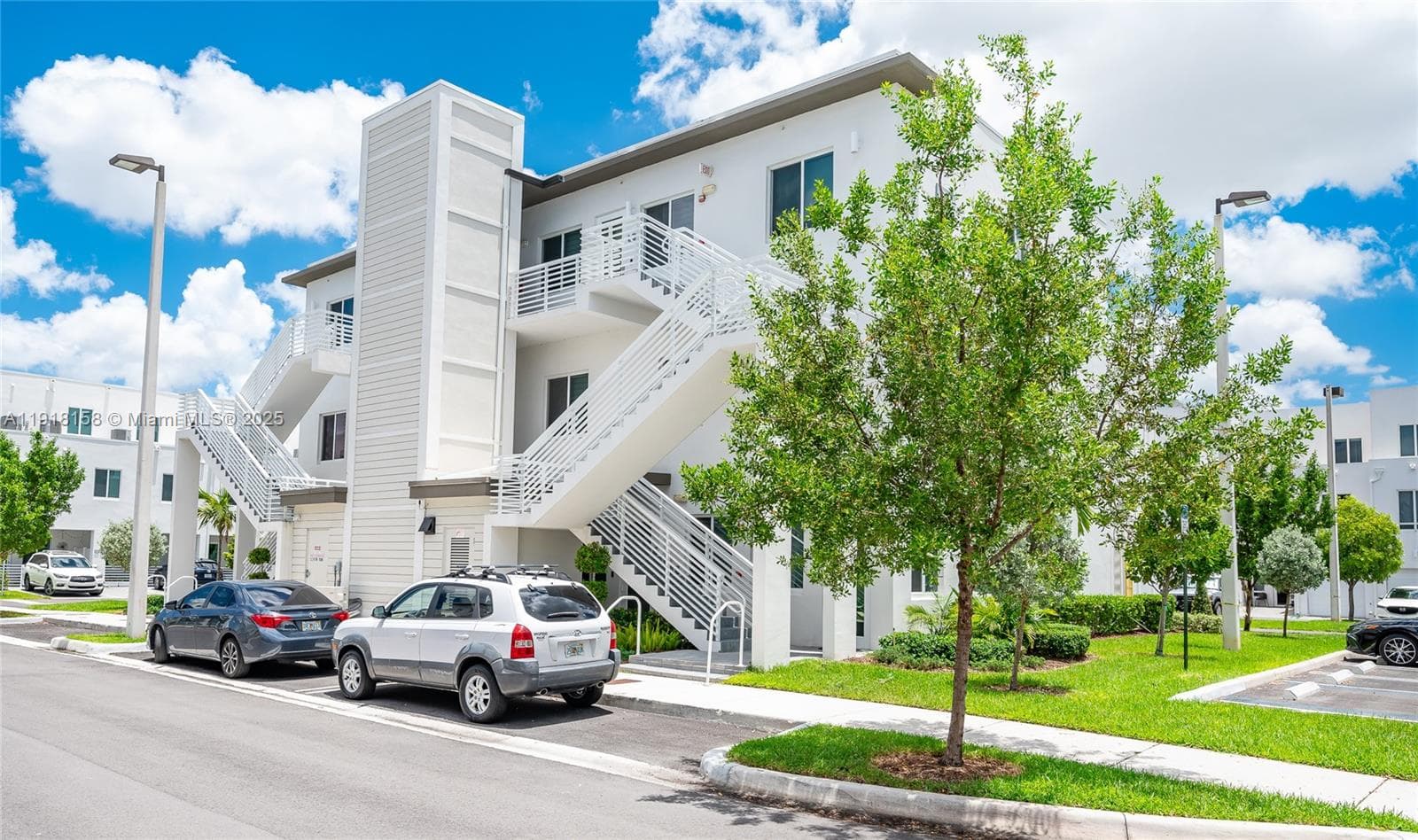 LANDMARK · #103 in Doral - Photo 2