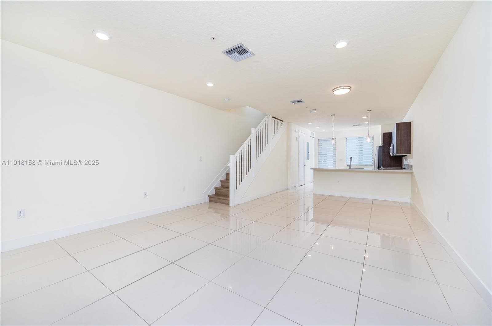 LANDMARK · #103 in Doral - Photo 12