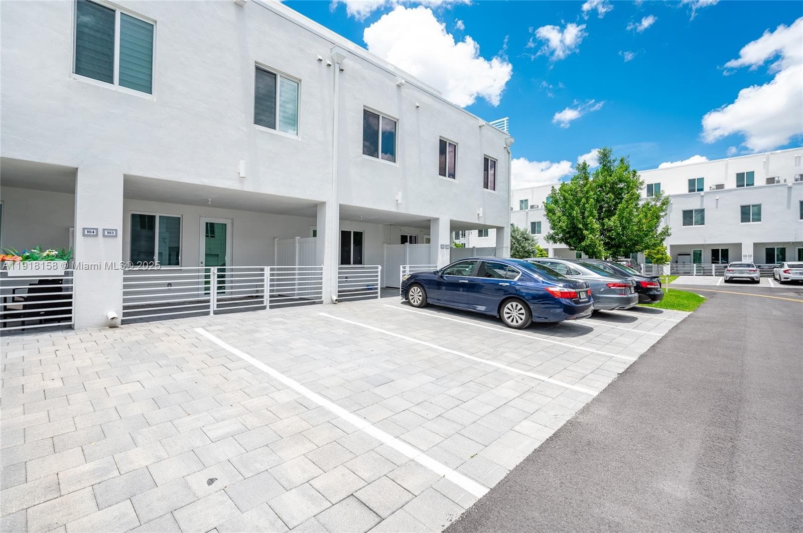 LANDMARK · #103 in Doral - Photo 5