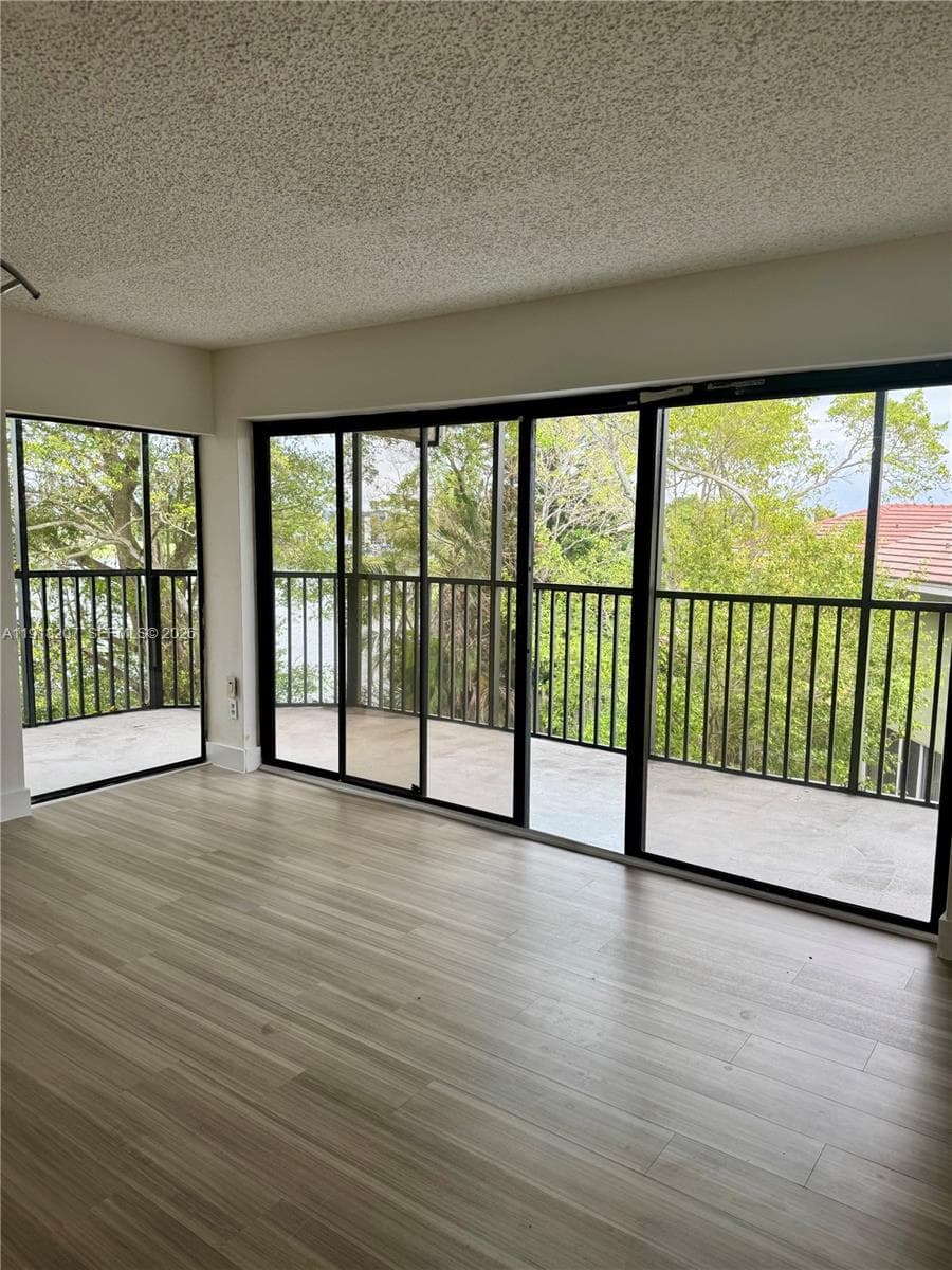 SUMMETREE CONDOMINIUMS · #306-7 in Miami - Photo 3