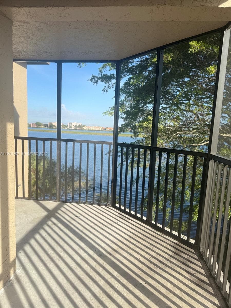 SUMMETREE CONDOMINIUMS · #306-7 in Miami - Photo 1