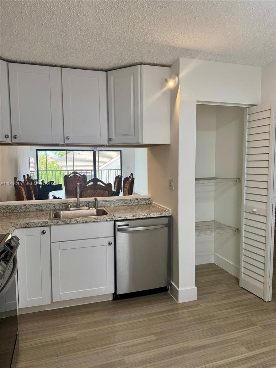 SUMMETREE CONDOMINIUMS · #306-7 in Miami - Photo 5