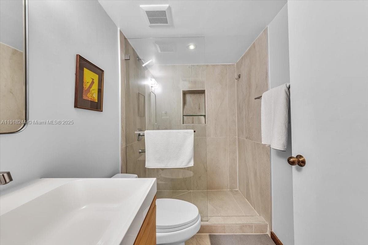 KENLAND BEND NORTH CONDO · #H201 in Miami - Photo 18
