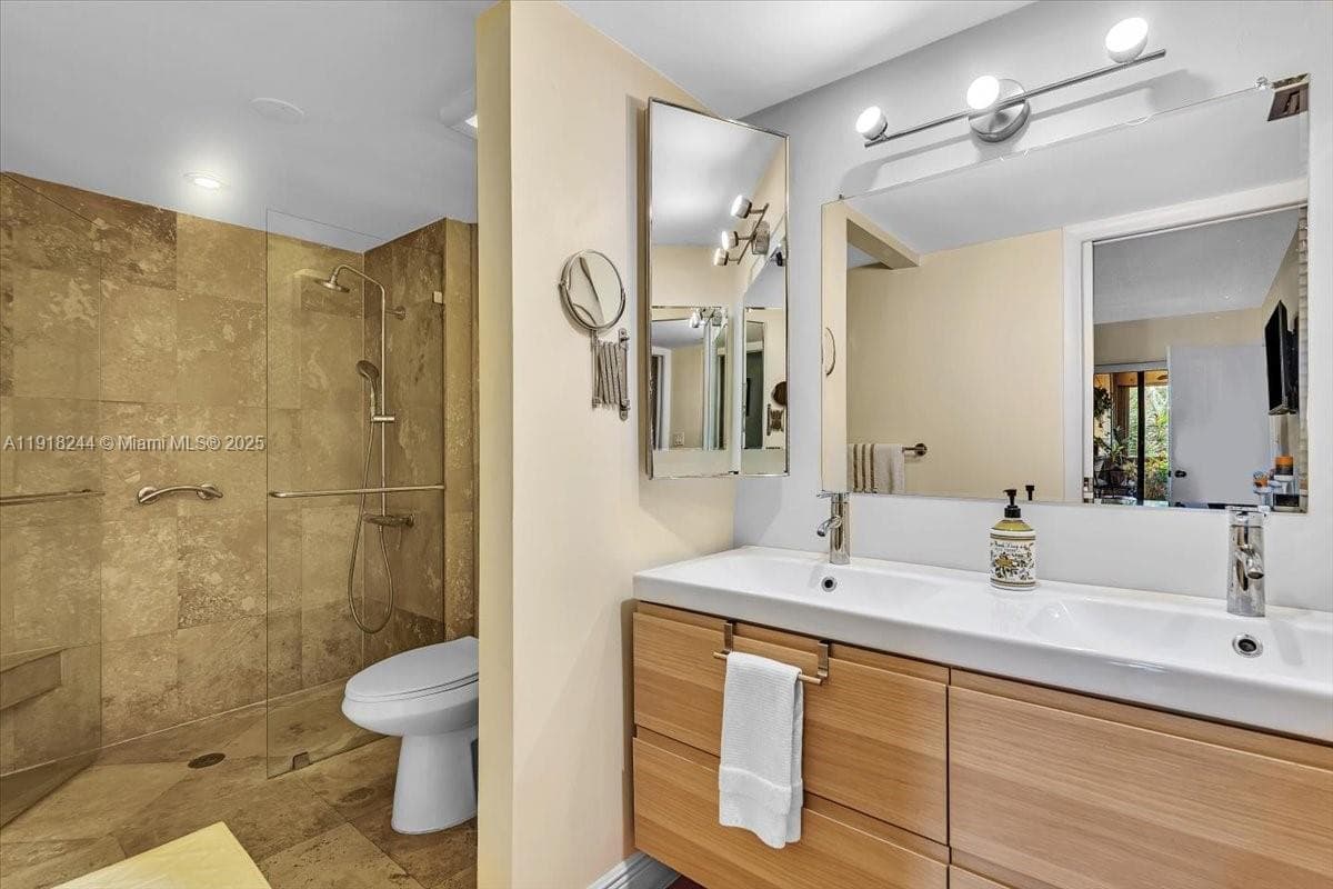 KENLAND BEND NORTH CONDO · #H201 in Miami - Photo 15