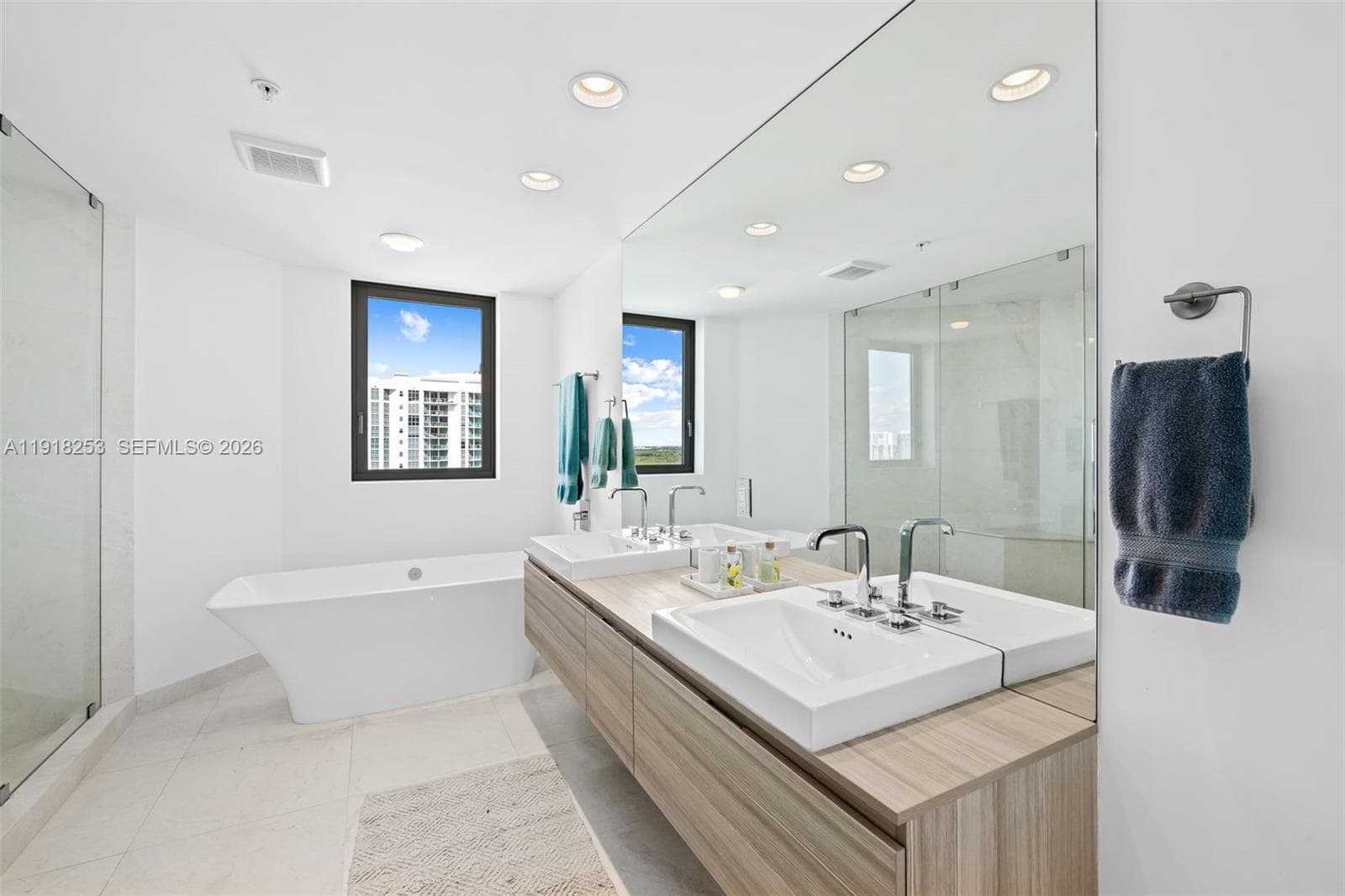 Marina Palms · #2103 in North Miami Beach - Photo 13