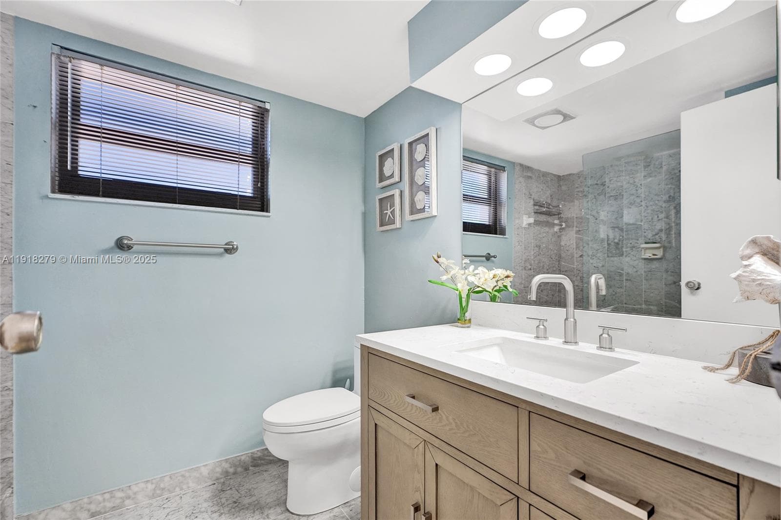 CATANIA CONDO · #1807 (available) in Hollywood - Photo 27