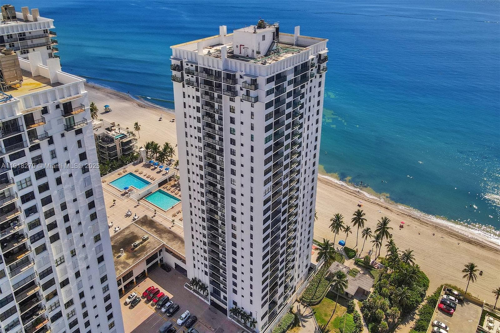 CATANIA CONDO · #1807 (available) in Hollywood - Photo 43