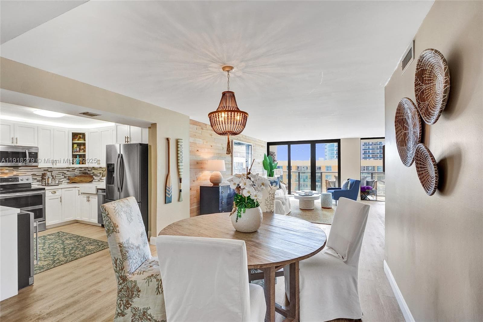 CATANIA CONDO · #1807 (available) in Hollywood - Photo 8