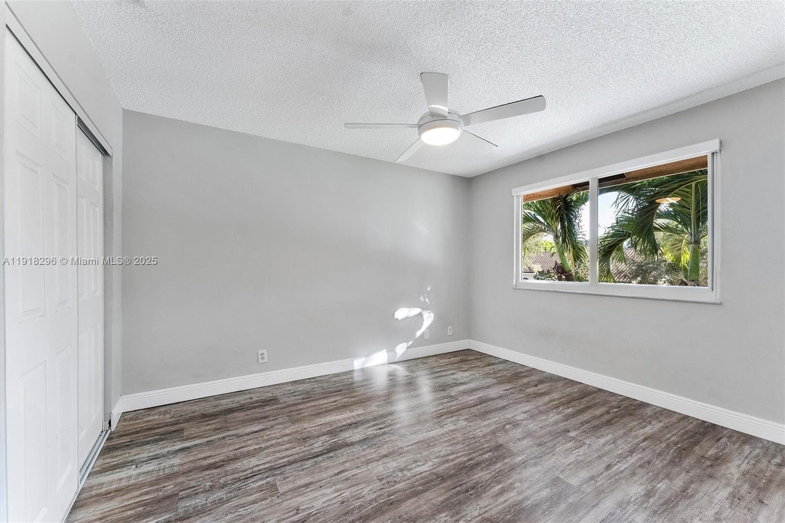 3933 NW 55th St photo 23