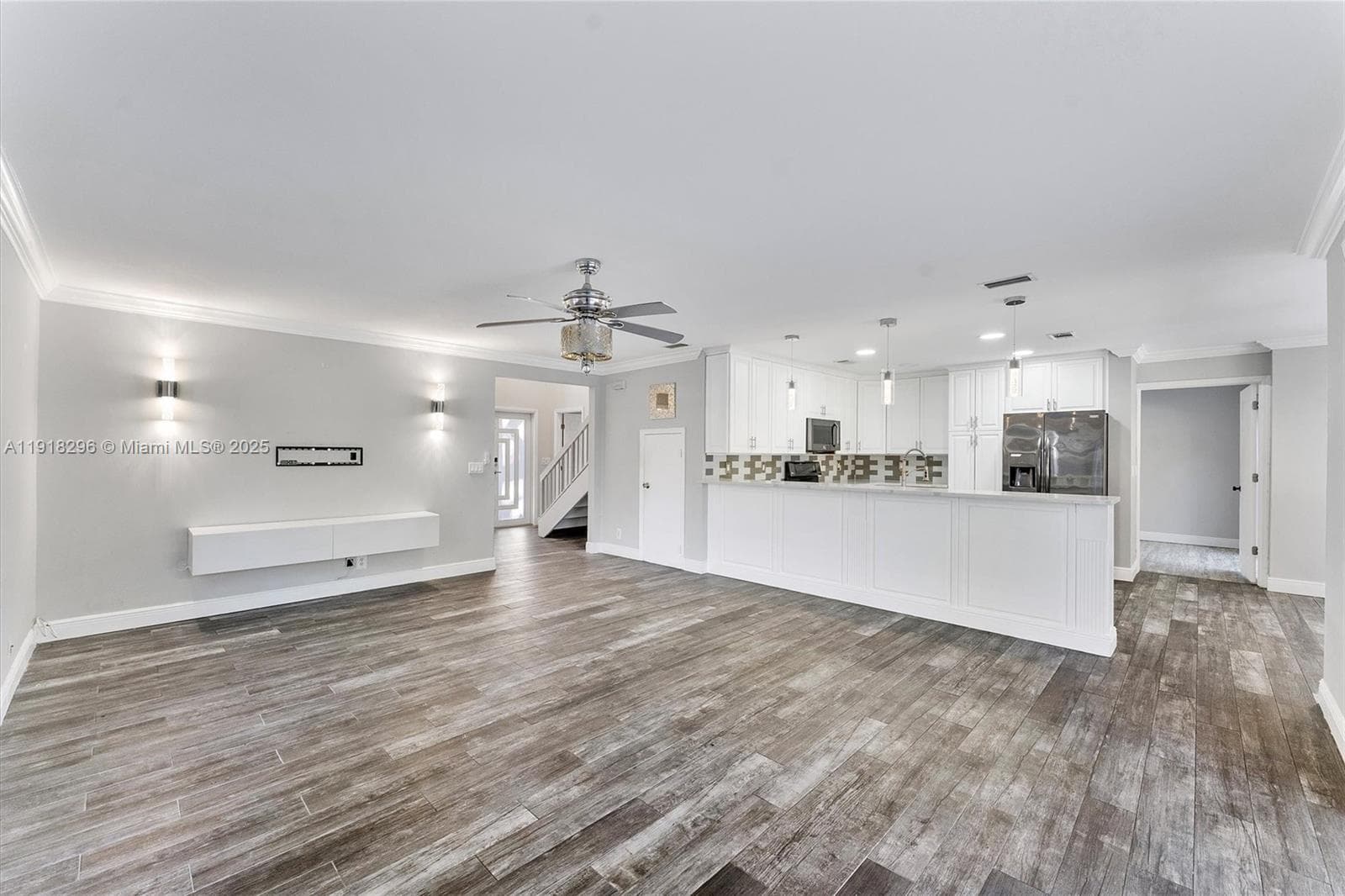 3933 NW 55th St photo 5