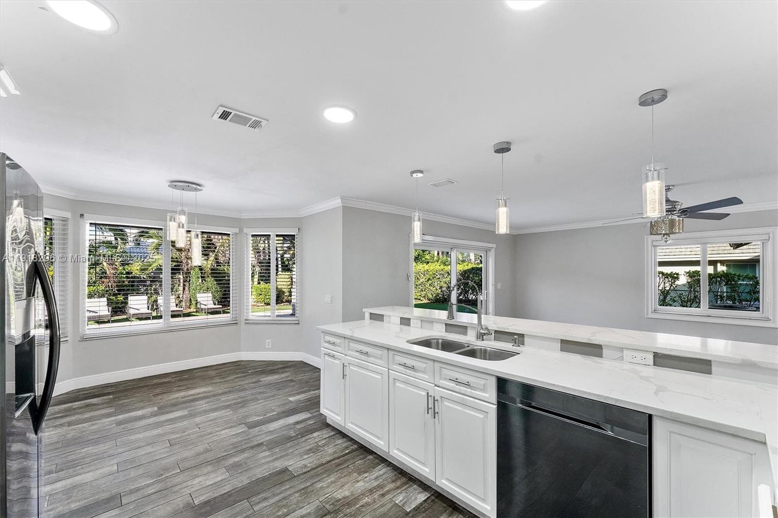 3933 NW 55th St photo 9