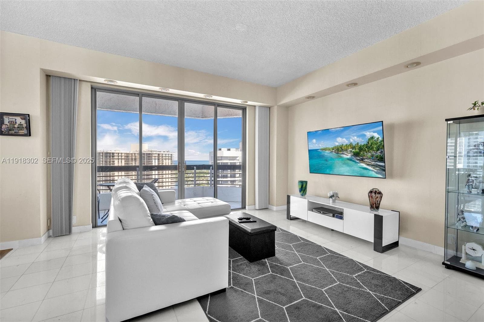 Mystic Pointe · #PH6 in Aventura - Photo 3