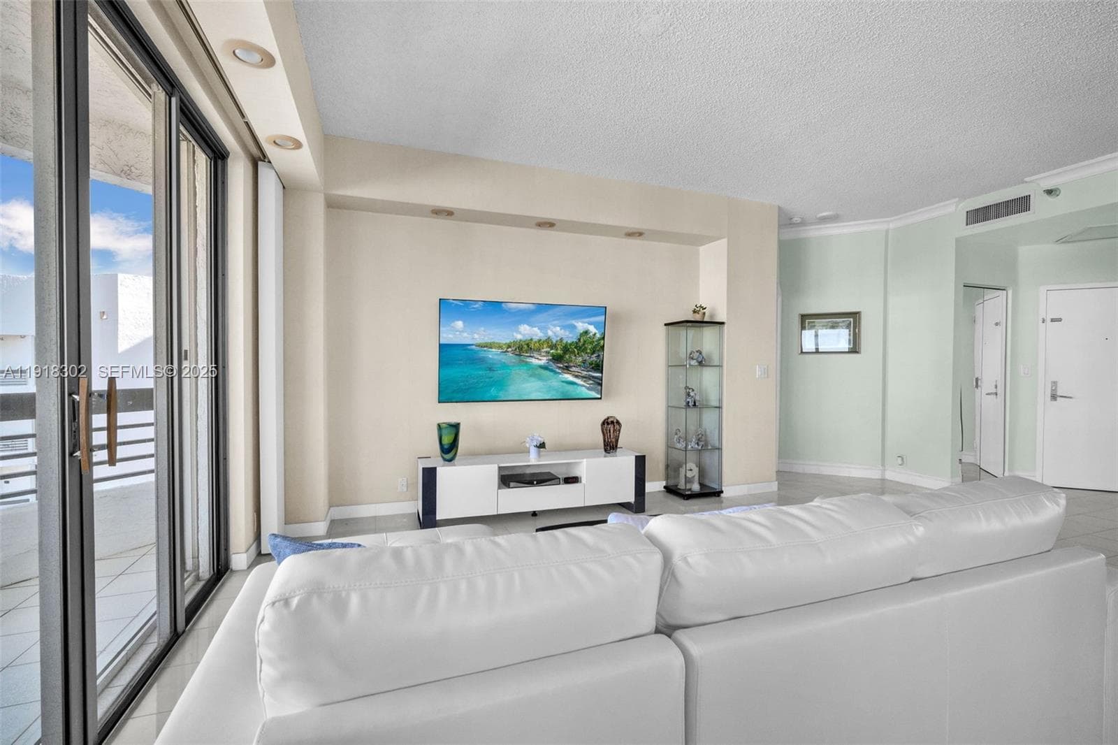 Mystic Pointe · #PH6 in Aventura - Photo 5