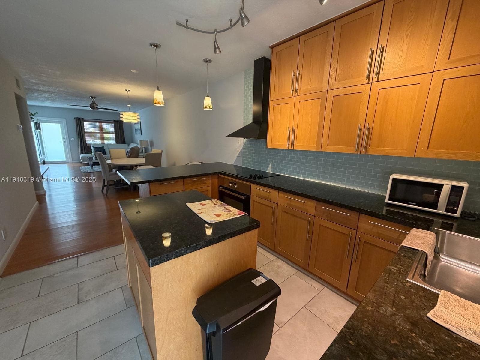 COASTAL GARDEN CONDO · #215 in Hallandale Beach - Photo 7