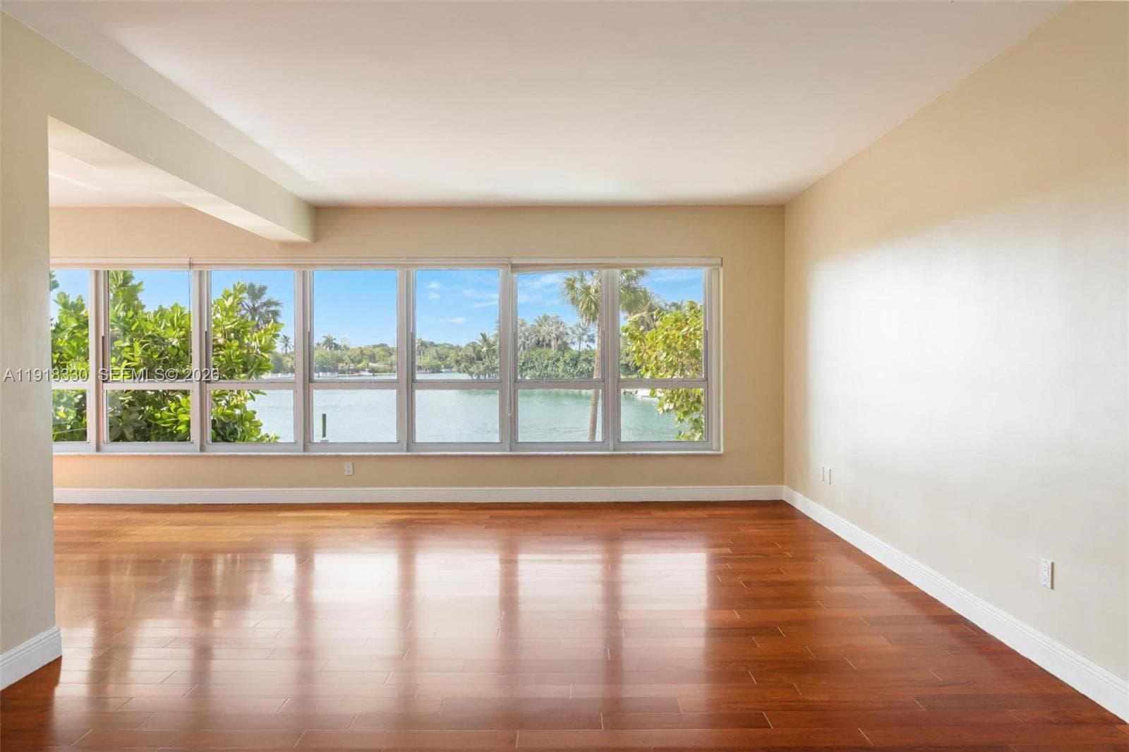 Blair House · #2-DW in Bay Harbor Islands - Photo 4